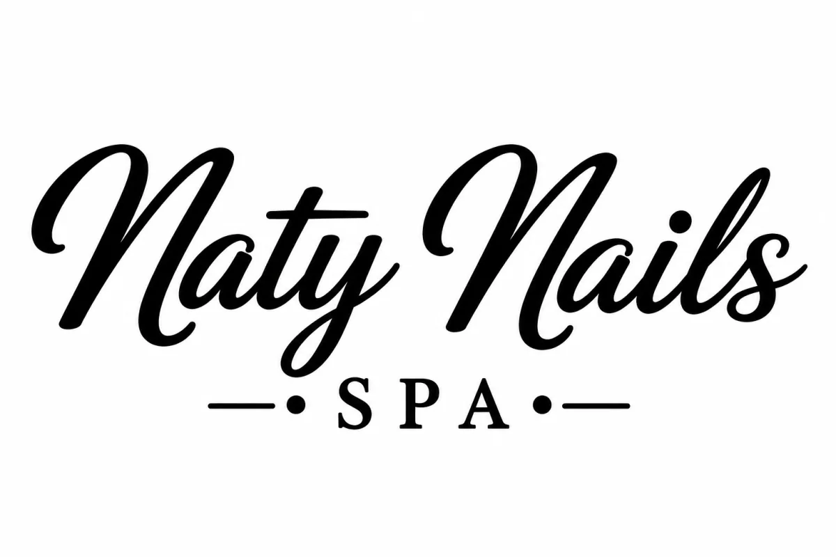 Logotipo dorado de Naty Nails Spa