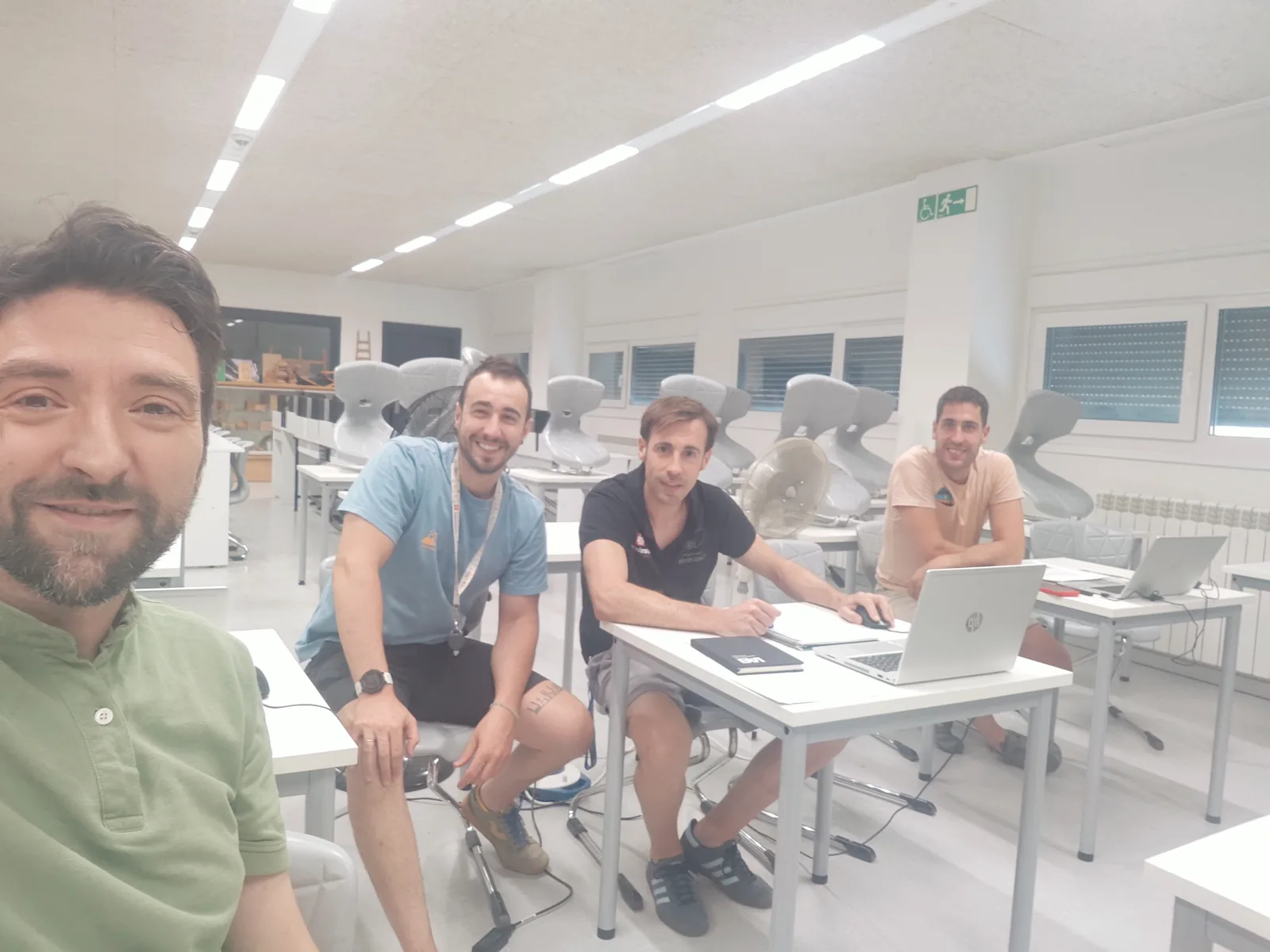 Javier Zaratiegui impartiendo el curso de Grasshopper al profesorado de carpintería de Salesianos Pamplona