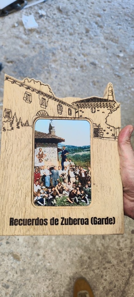 Marco de foto personalizado en madera de roble