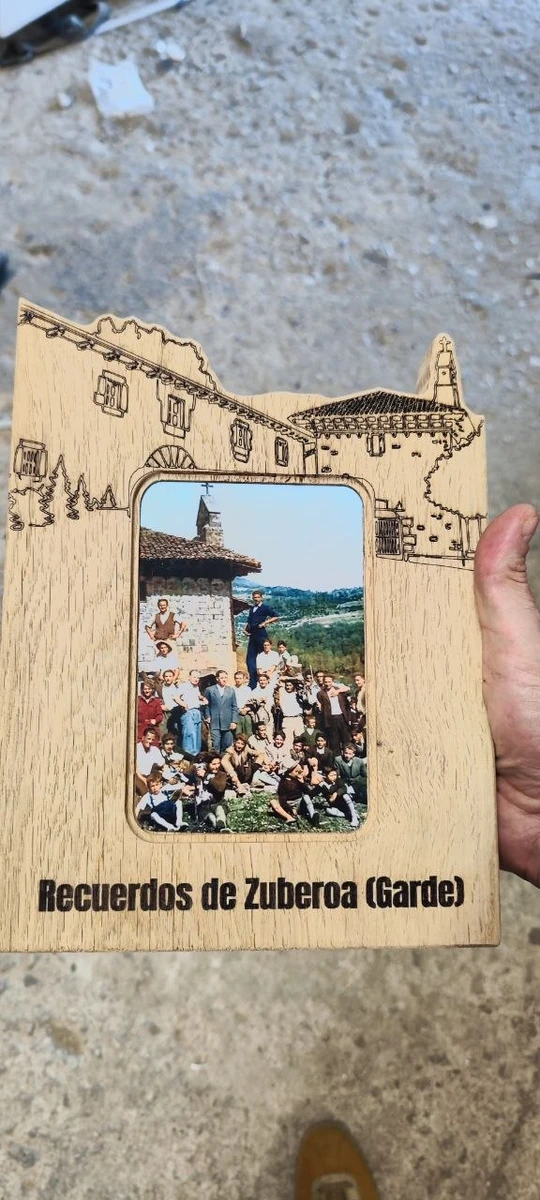 [TOV-MARCO-001] Marco de foto personalizado en madera de roble